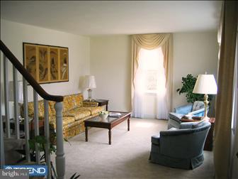 425 Barker Road Springfield, PA 19064 - Photo 2 of 6 Living Room