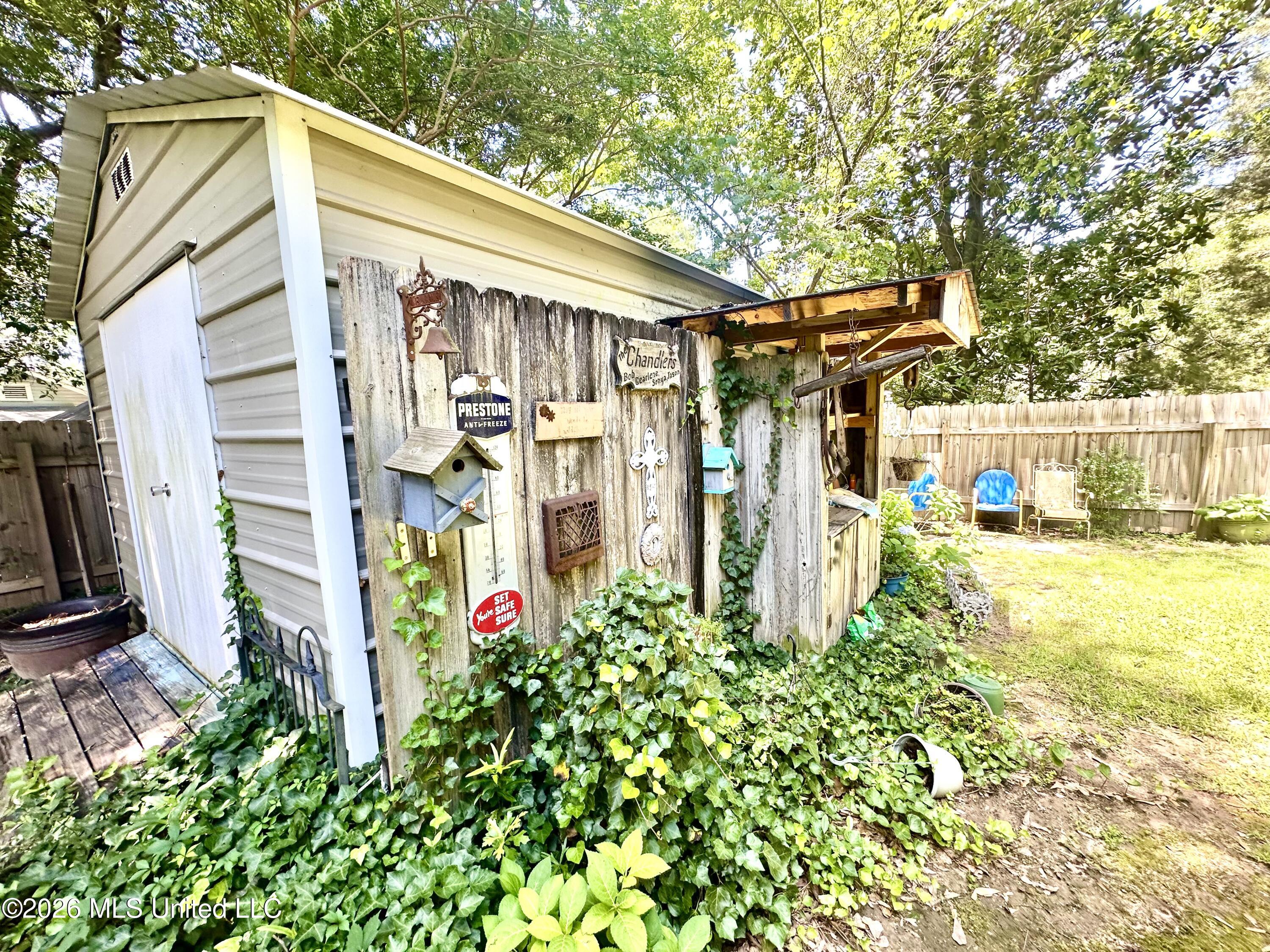 512 West Minnesota Street Brookhaven, MS 39601 - Photo 15 of 19 Shed