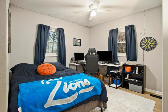 $234,900 | 19225 US Highway 27 North, Marshall, MI 49068