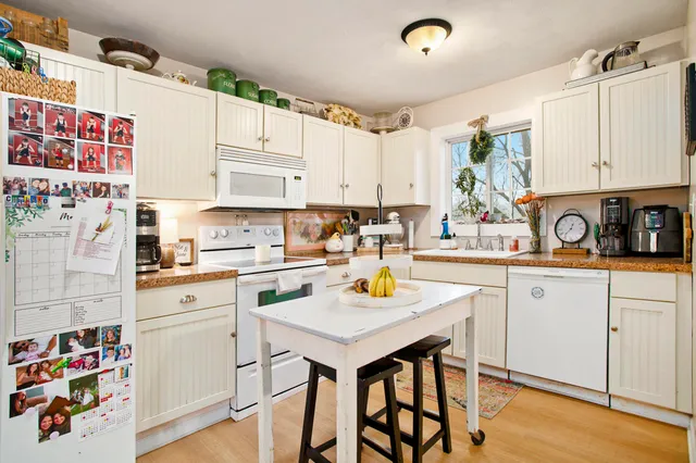 $234,900 | 19225 US Highway 27 North, Marshall, MI 49068