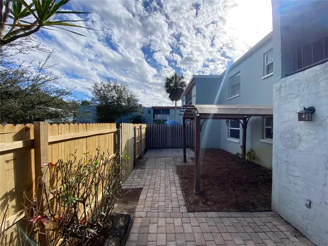 $1,800 | 14419 Americana Circle, Unit 103, Tampa, FL 33613