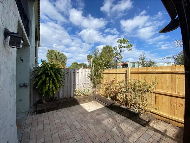 $1,800 | 14419 Americana Circle, Unit 103, Tampa, FL 33613