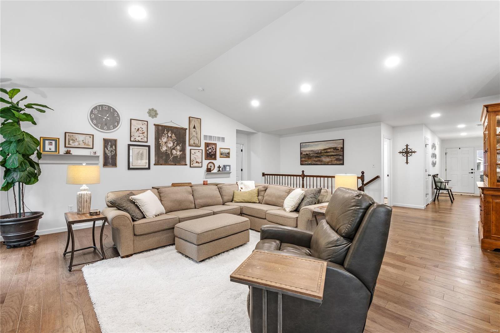 134 Keystone Ridge Drive O'Fallon, MO 63366 - Photo 3 of 29 Gallery Image 3