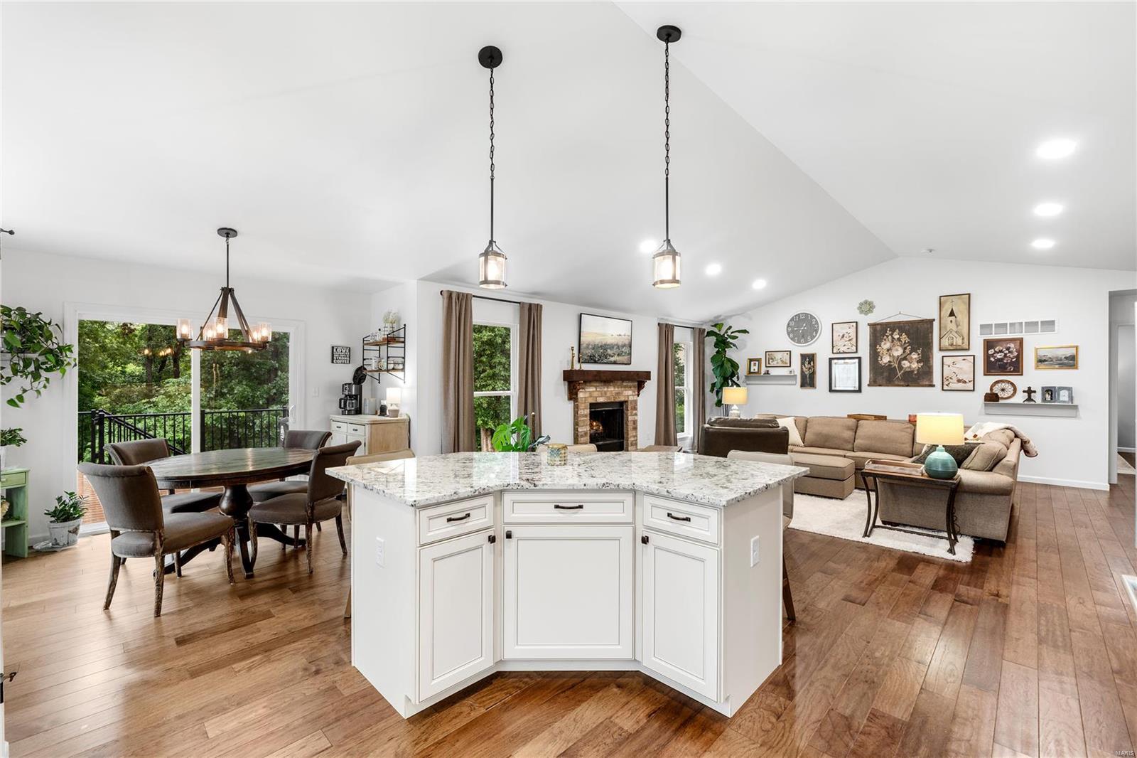 134 Keystone Ridge Drive O'Fallon, MO 63366 - Photo 6 of 29 Gallery Image 6