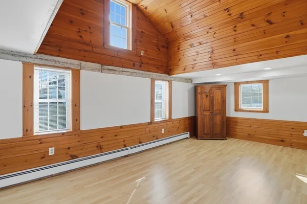 $2,850 | 92 Main Street, Unit 1, Hopkinton, MA 01748