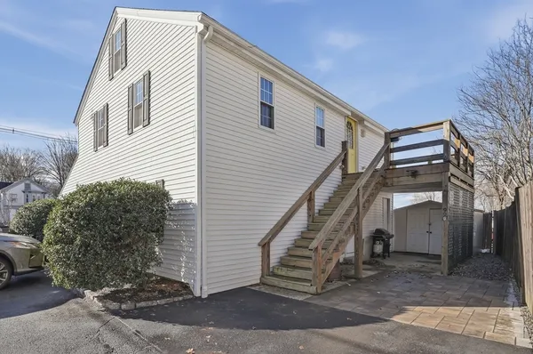 $2,850 | 92 Main Street, Unit 1, Hopkinton, MA 01748