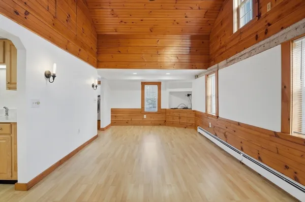 $2,850 | 92 Main Street, Unit 1, Hopkinton, MA 01748