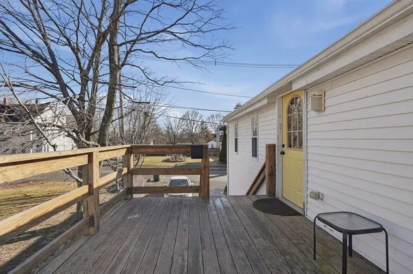 $2,850 | 92 Main Street, Unit 1, Hopkinton, MA 01748