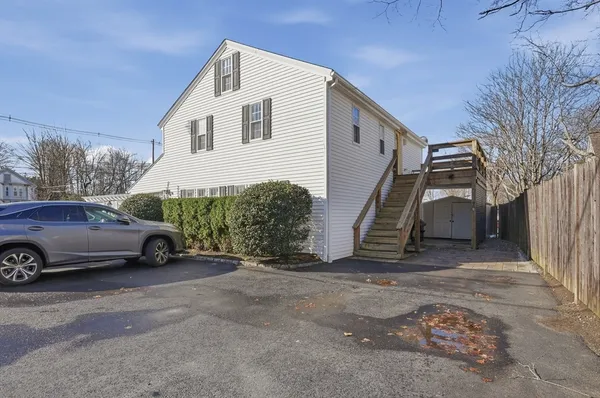 $2,850 | 92 Main Street, Unit 1, Hopkinton, MA 01748