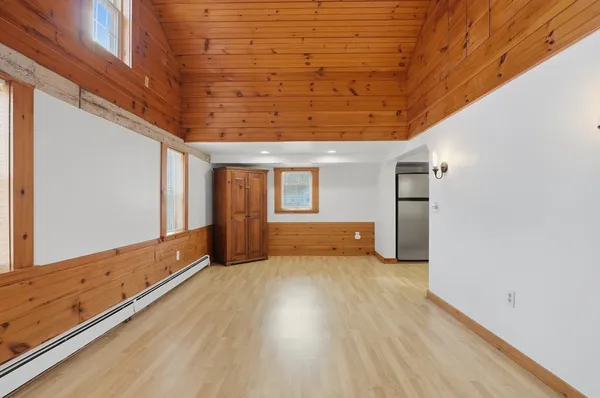 $2,850 | 92 Main Street, Unit 1, Hopkinton, MA 01748