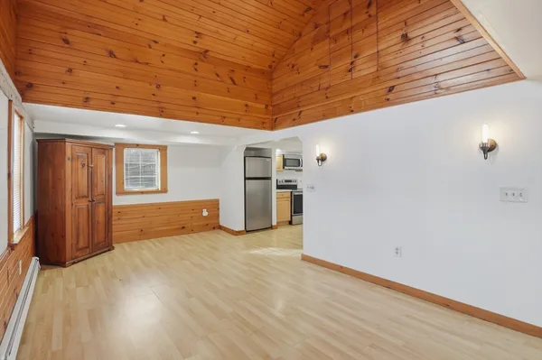 $2,850 | 92 Main Street, Unit 1, Hopkinton, MA 01748