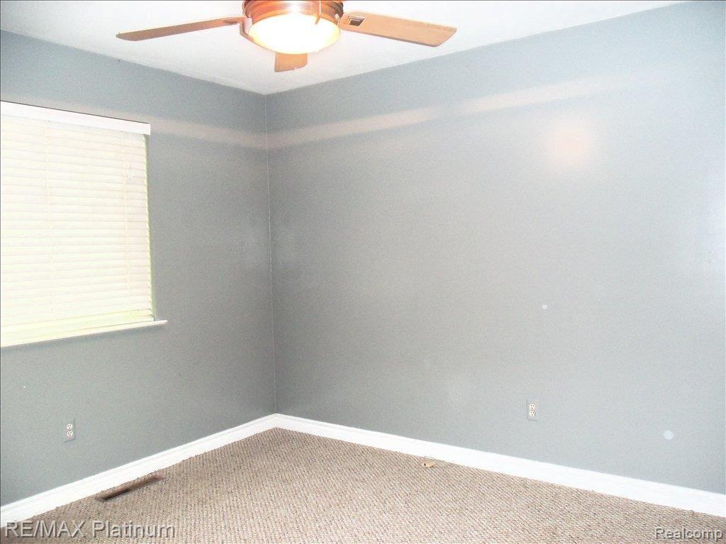 2791 South Hacker Road Brighton, MI 48114 - Photo 7 of 11 Bedroom