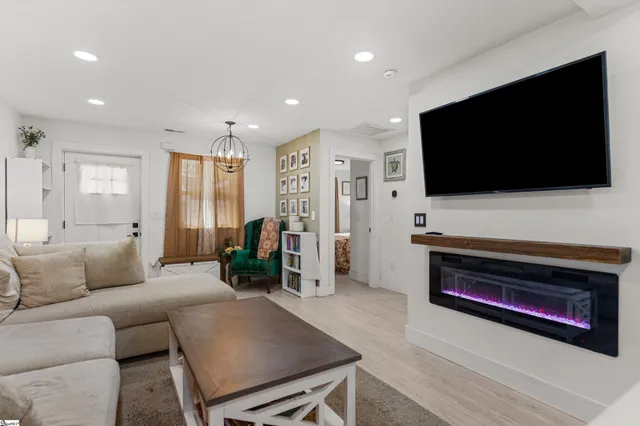 $185,000 | 20 Virginia Drive, Woodruff, SC 29388