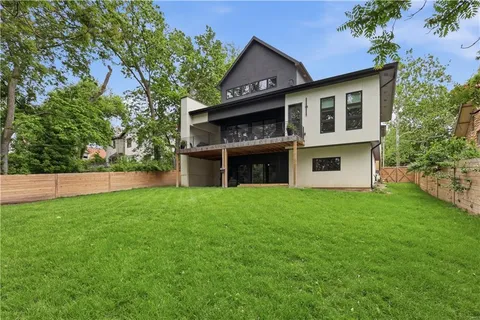 $1,550,000 | 5330 Oak Street, Kansas City, MO 64112