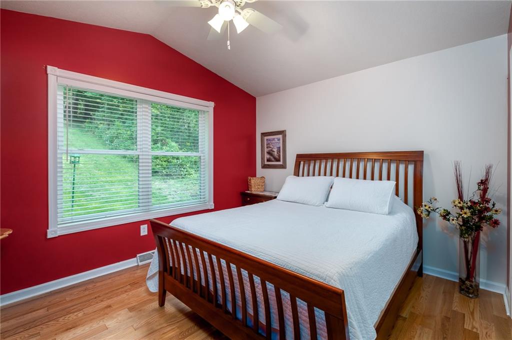 206 McCombs Road Venetia, PA 15367 - Photo 15 of 25 3rd bedroom