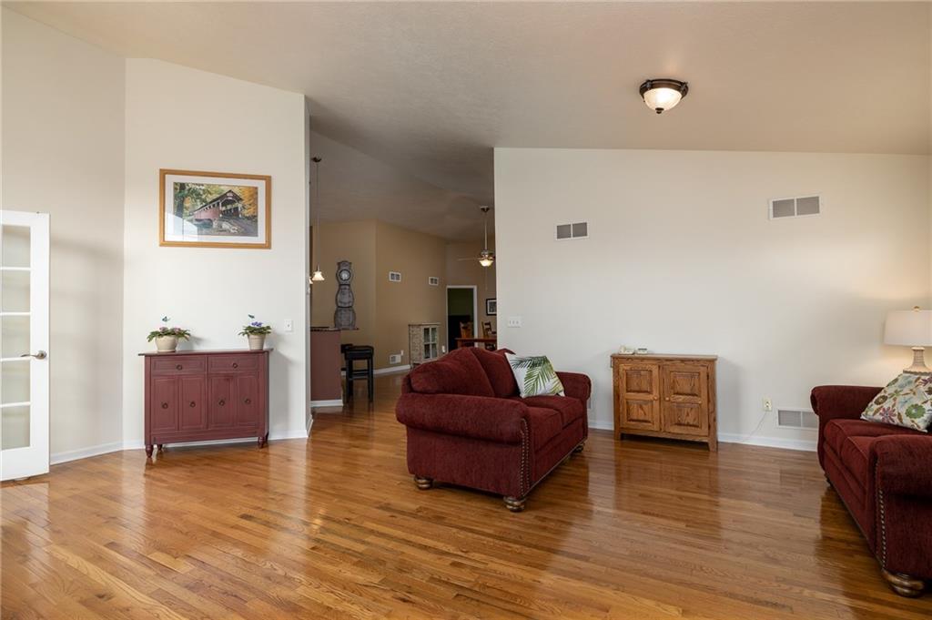 206 McCombs Road Venetia, PA 15367 - Photo 4 of 25 Living Room open to dining and kitchen
