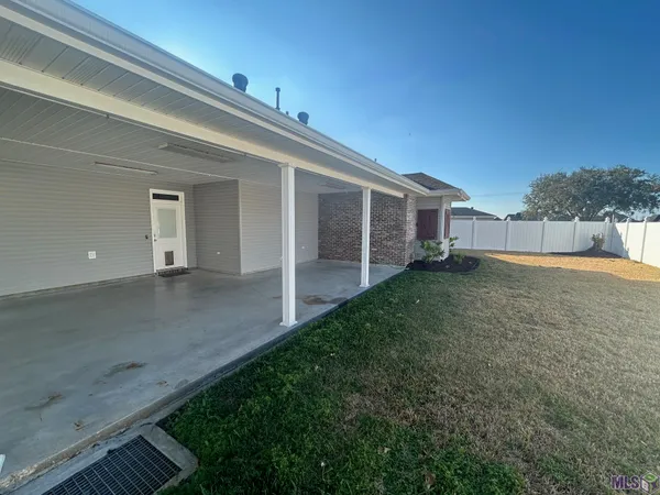 $2,800 | 117 Windsor Street, Houma, LA 70360
