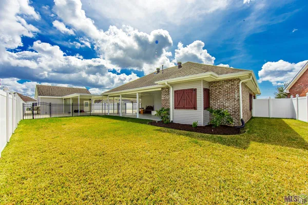 $2,800 | 117 Windsor Street, Houma, LA 70360