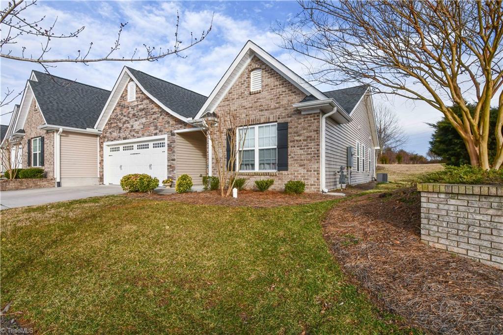 695 Ansley Way High Point, NC 27265 - Photo 2 of 19 Gallery Image 2