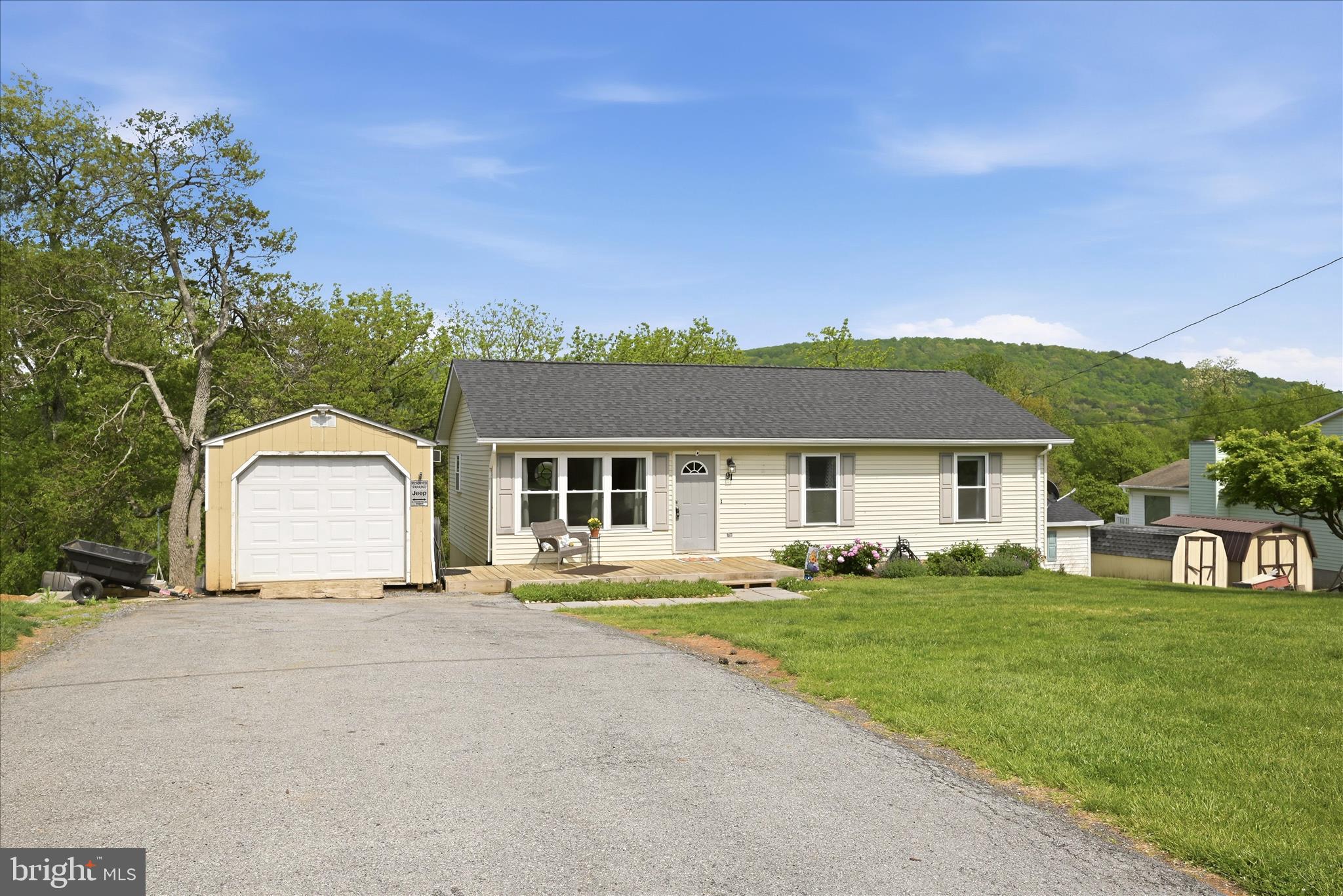91 Granny Smith Road Linden, VA 22642 - Photo 44 of 65 front view of a house with a yard