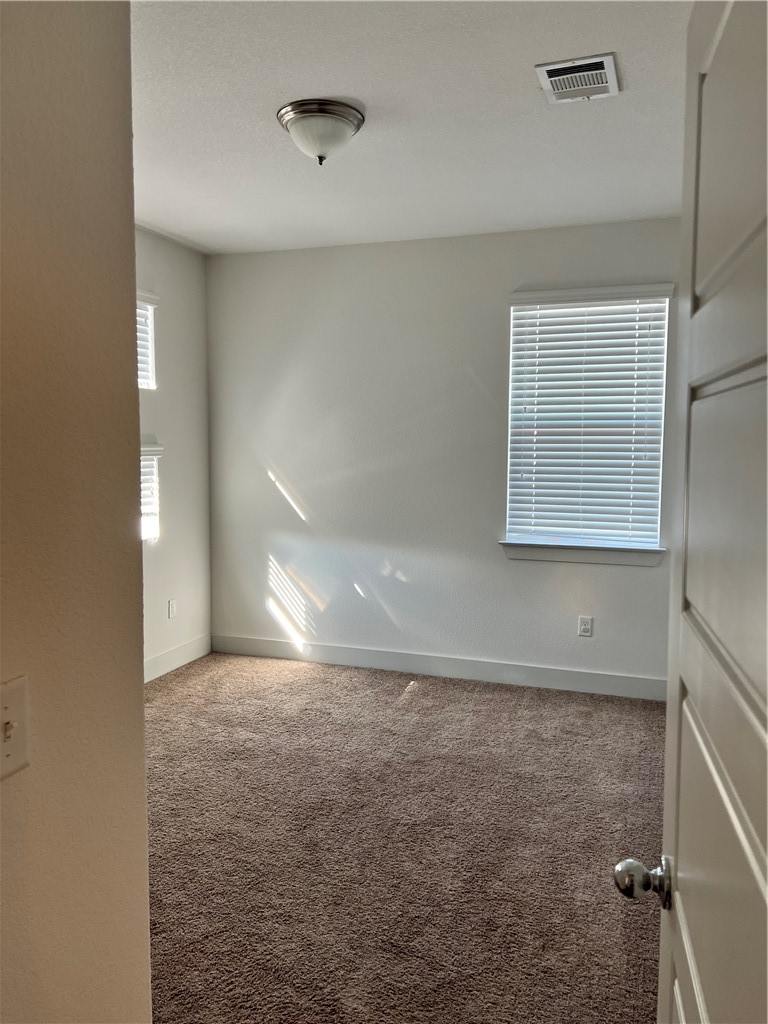 1516 Homespun Road Austin, TX 78745 - Photo 12 of 16