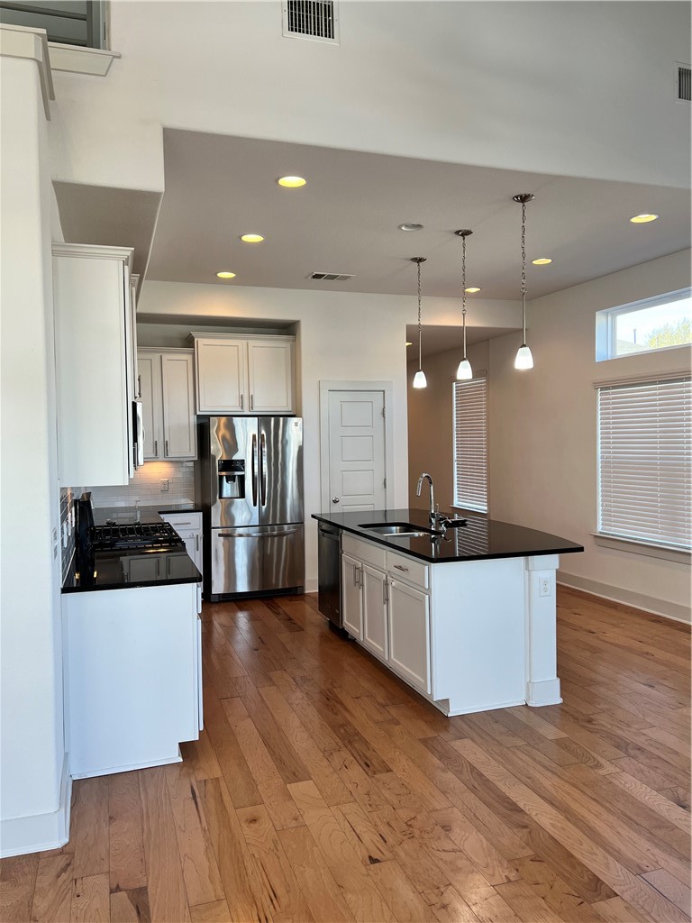 1516 Homespun Road Austin, TX 78745 - Photo 5 of 16