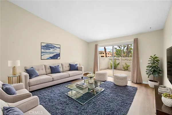 $425,000 | 828 Tangerine Street, Corona, CA 92879