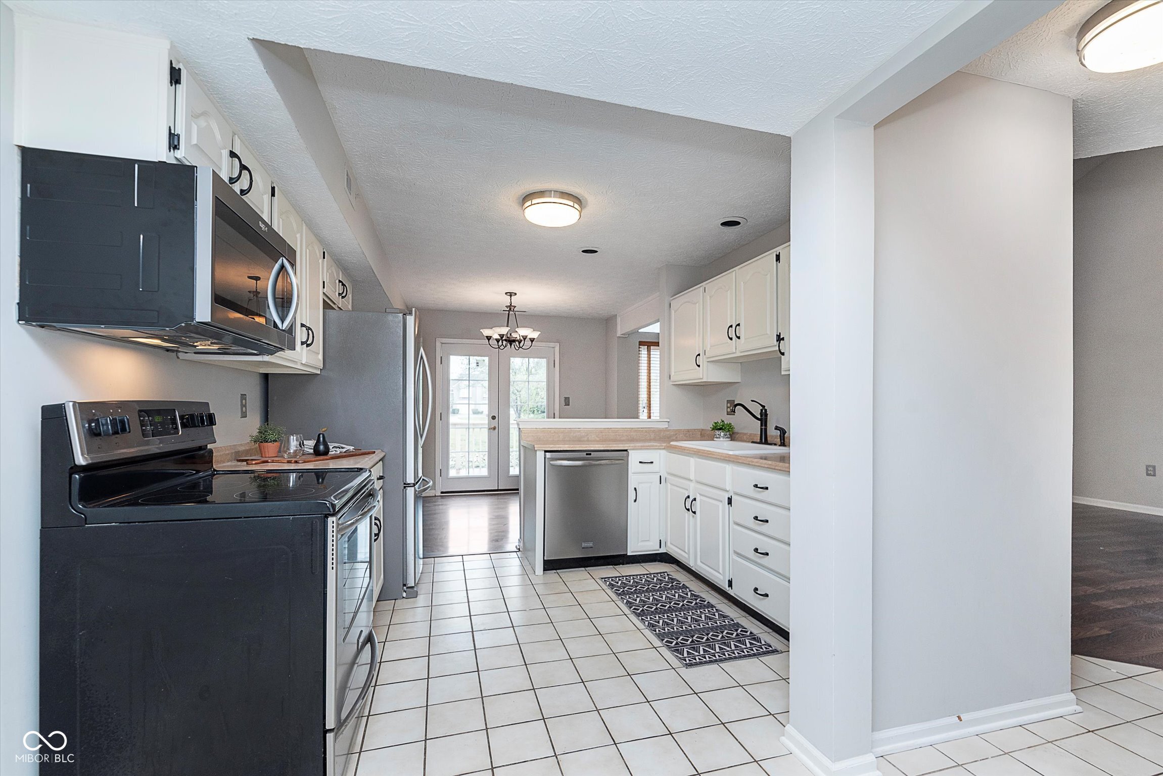 9494 Aberdare Drive Indianapolis, IN 46250 - Photo 12 of 30