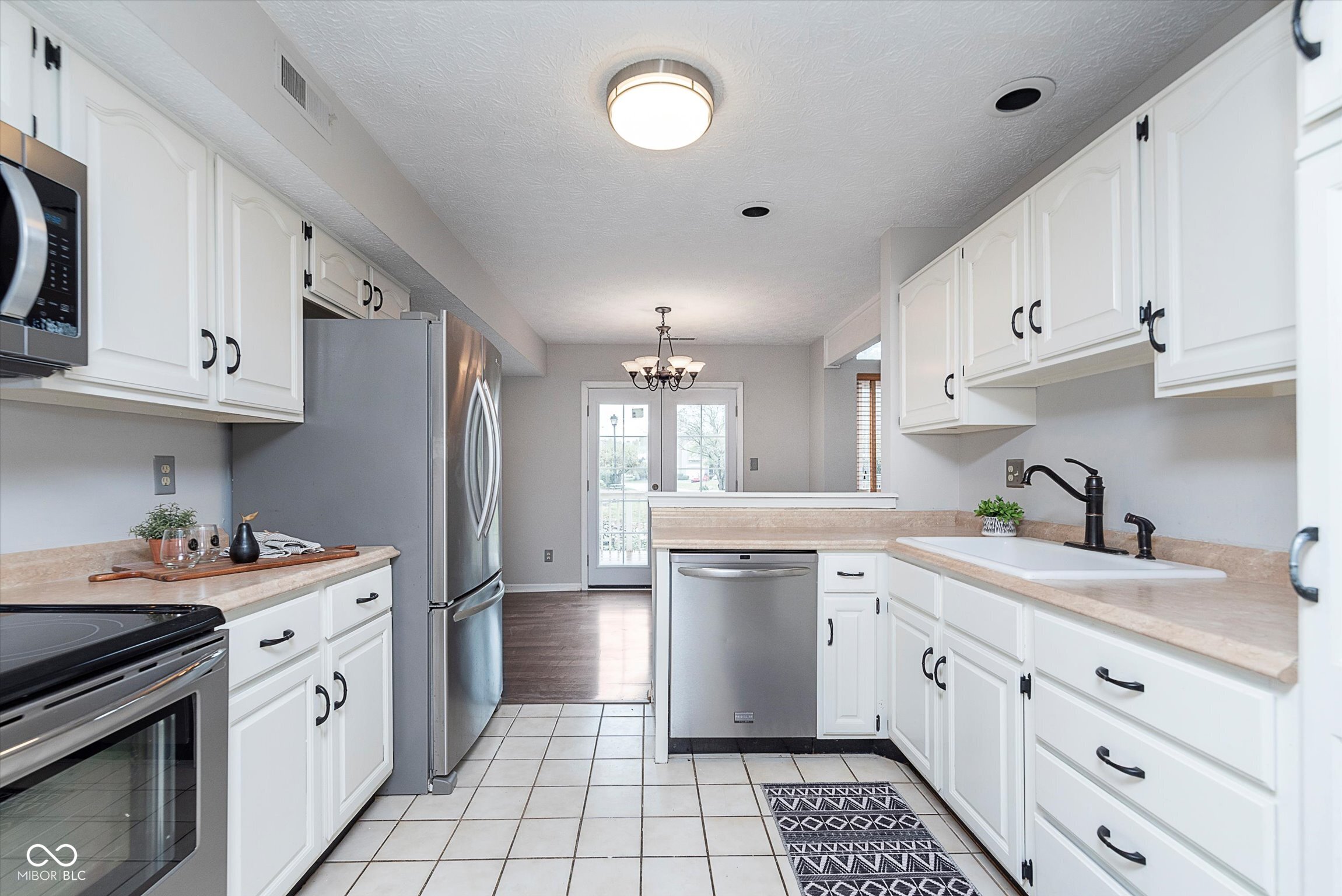 9494 Aberdare Drive Indianapolis, IN 46250 - Photo 13 of 30