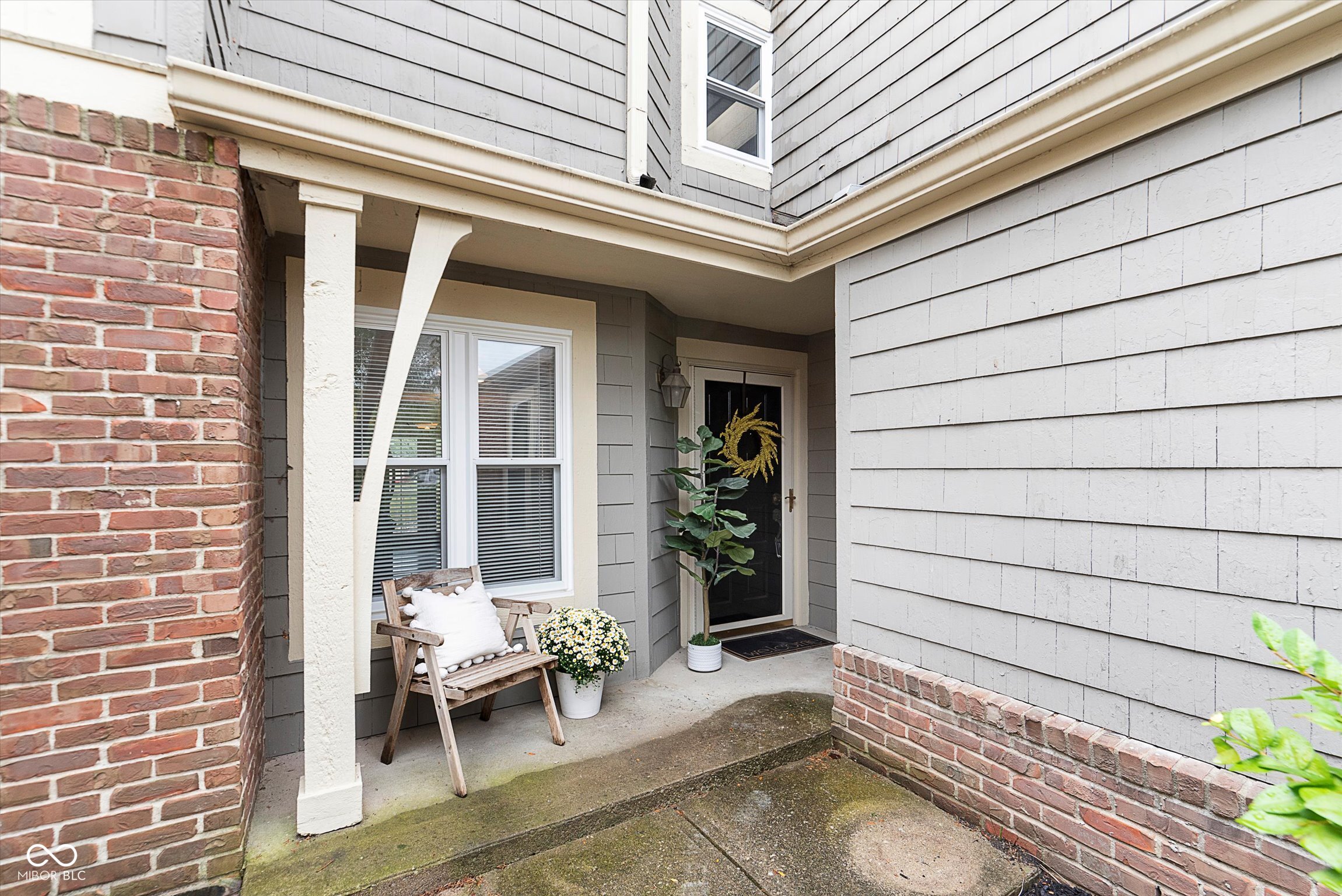 9494 Aberdare Drive Indianapolis, IN 46250 - Photo 2 of 30