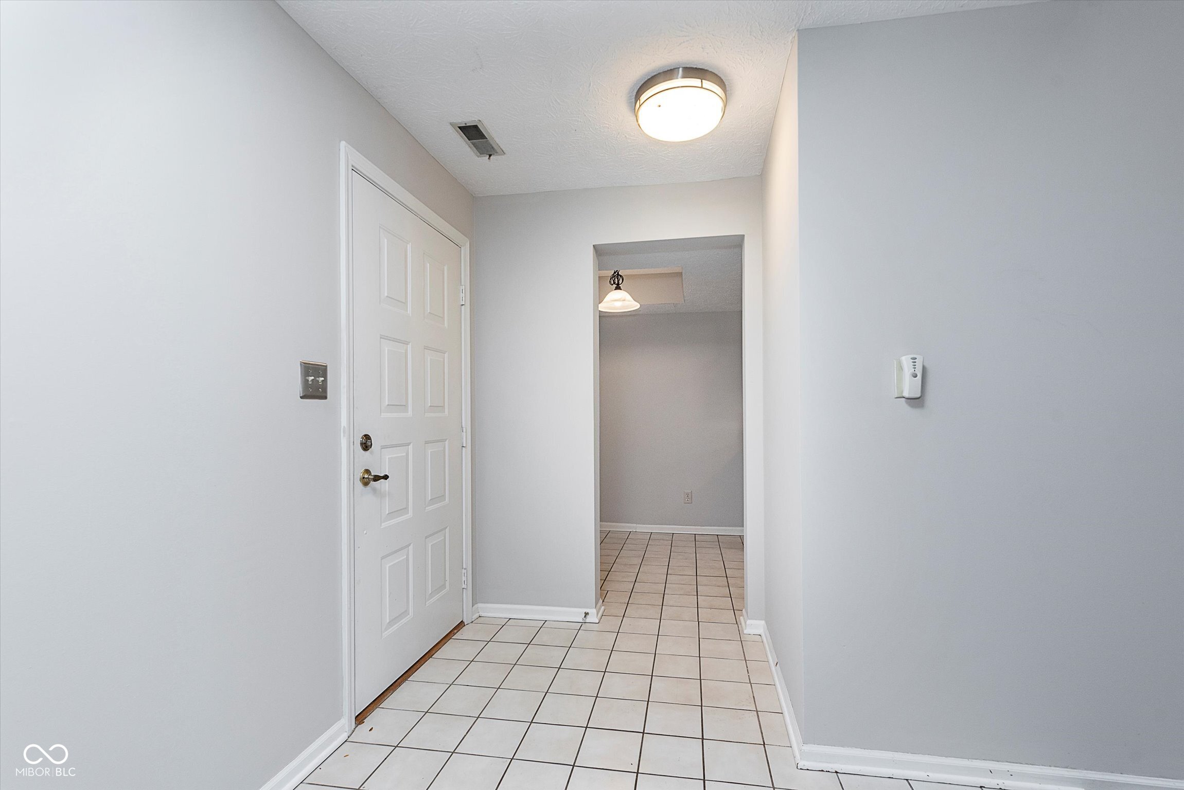 9494 Aberdare Drive Indianapolis, IN 46250 - Photo 3 of 30