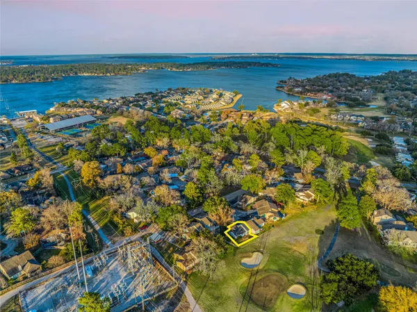 $2,100 | 60 April Village, Conroe, TX 77356