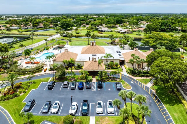 $420,000 | 5335 10th Fairway Drive, Unit 3, Delray Beach, FL 33484