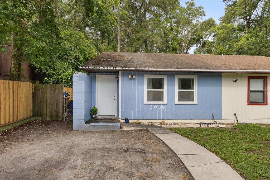 2038 Southwest 70th Terrace Gainesville, FL 32607 - Photo 2 of 18 Gallery Image 2