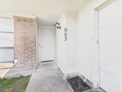 $2,400 | 903 Welsh Avenue, College Station, TX 77840