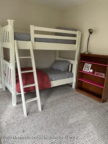 a view of livingroom with furniture