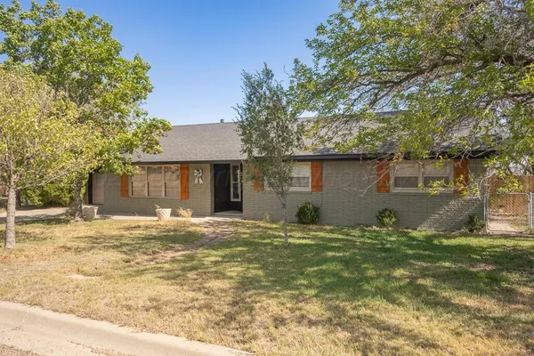 $2,000 | 403 Palo Duro Drive, Canyon, TX 79015