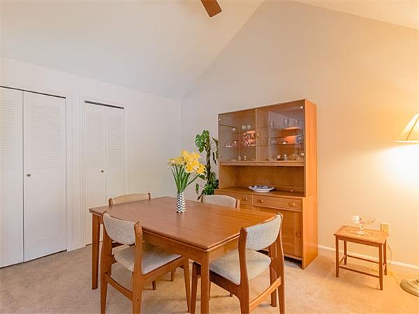 36 Victoria Heights Road, Unit 36 Boston, MA 02136 - Photo 5 of 15 Gallery Image 5