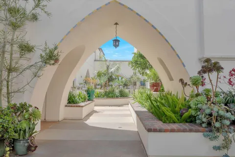 $1,895,000 | 401 Chapala Street, Unit 312, Santa Barbara, CA 93101