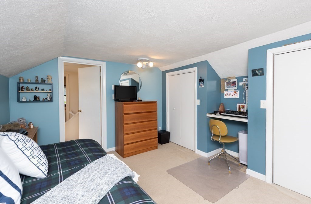 7 Maple Street, Unit 7 Reading, MA 01867 - Photo 25 of 40