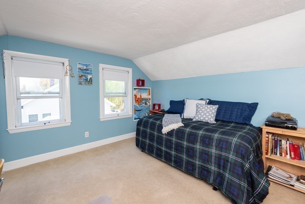 7 Maple Street, Unit 7 Reading, MA 01867 - Photo 27 of 40