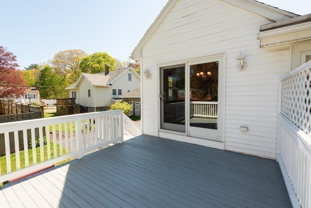 7 Maple Street, Unit 7 Reading, MA 01867 - Photo 31 of 40