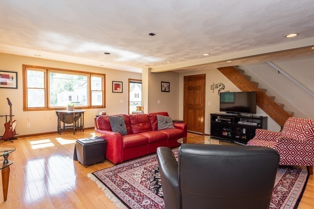 7 Maple Street, Unit 7 Reading, MA 01867 - Photo 6 of 40
