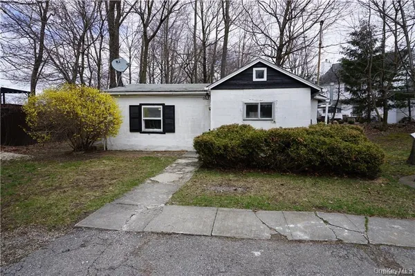 $1,400 | 55 Walton Terrace, Monroe, NY 10950
