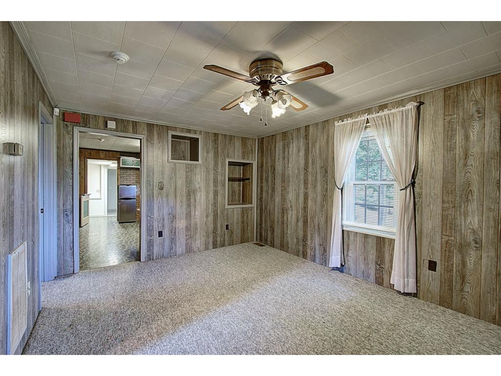1585 Powder Branch Road Johnson City, TN 37601 - Photo 10 of 30 Photo 10