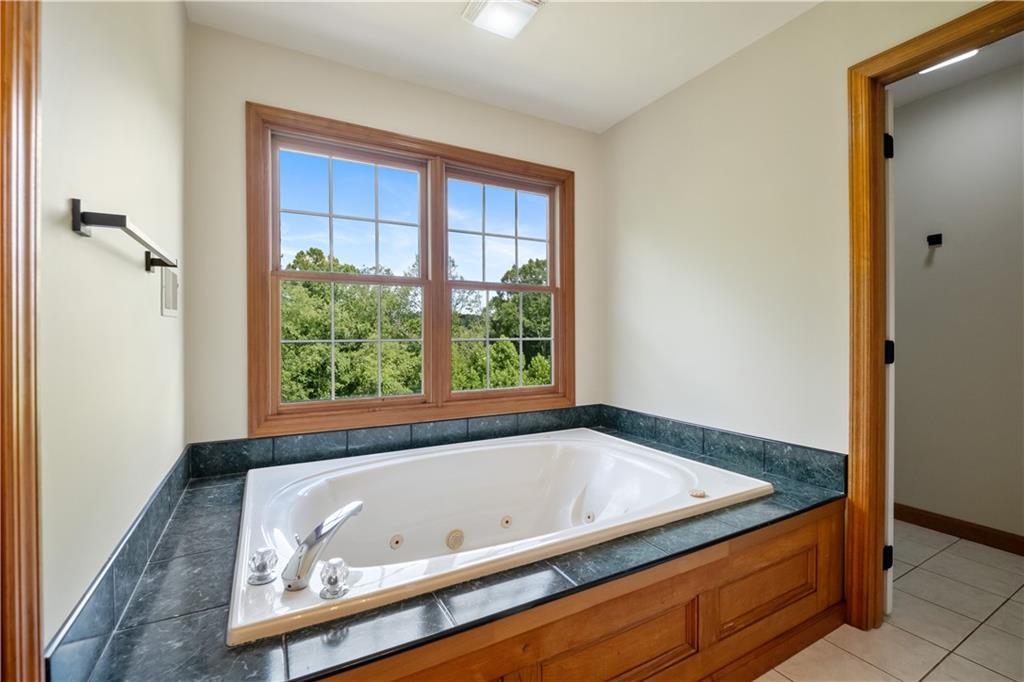 202 Warren Road Warrendale, PA 15086 - Photo 24 of 36 Gallery Image 24