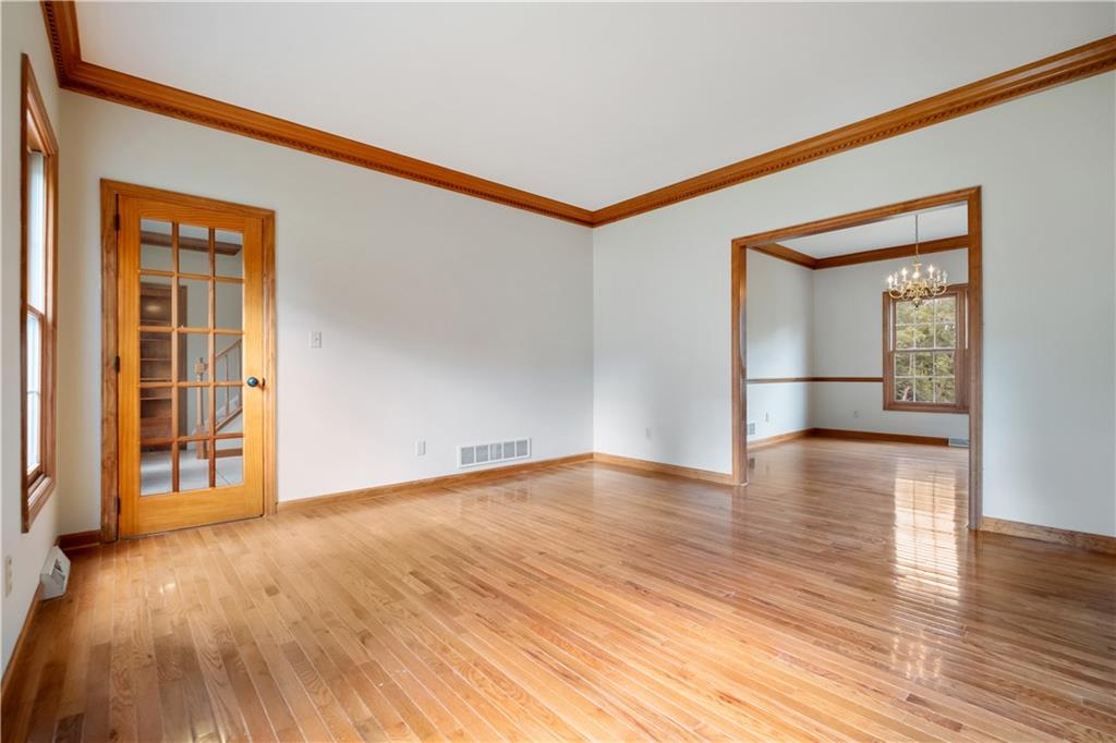 202 Warren Road Warrendale, PA 15086 - Photo 8 of 36 Gallery Image 8