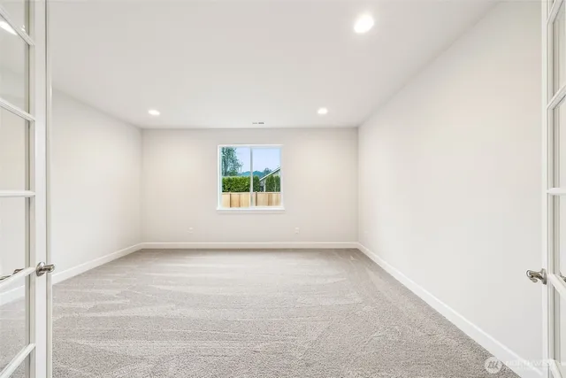 $999,990 | 2213 Oak Court, Unit 11, Milton, WA 98354