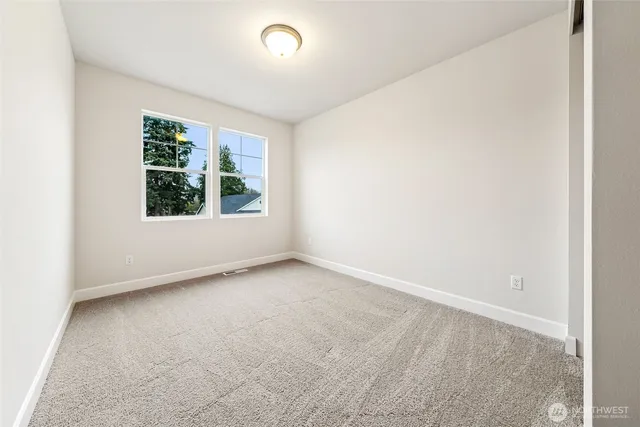 $999,990 | 2213 Oak Court, Unit 11, Milton, WA 98354