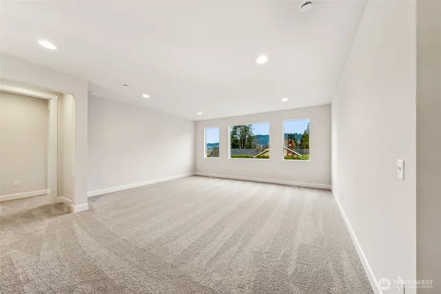 $999,990 | 2213 Oak Court, Unit 11, Milton, WA 98354